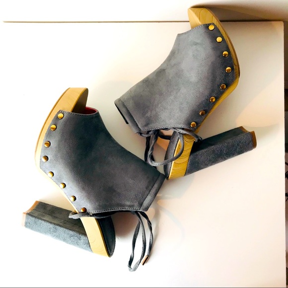 Reneeze Gray Studded Ankle Tie Peep Toe Heels  Size 7.5 - Picture 10 of 14